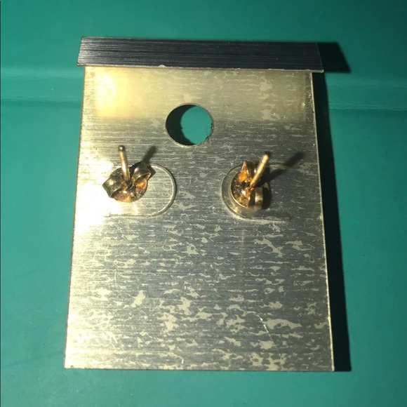 100% surgical steel stud earrings!.. Nickel free!! - Picture 4 of 5